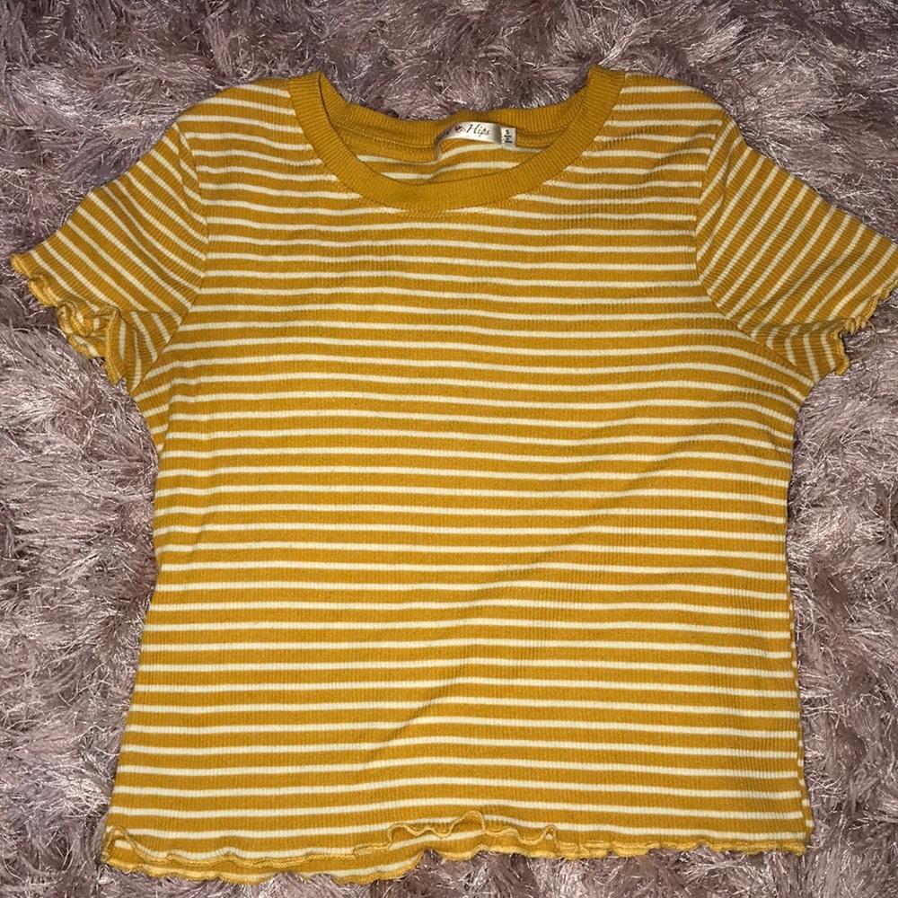 Cropped tee